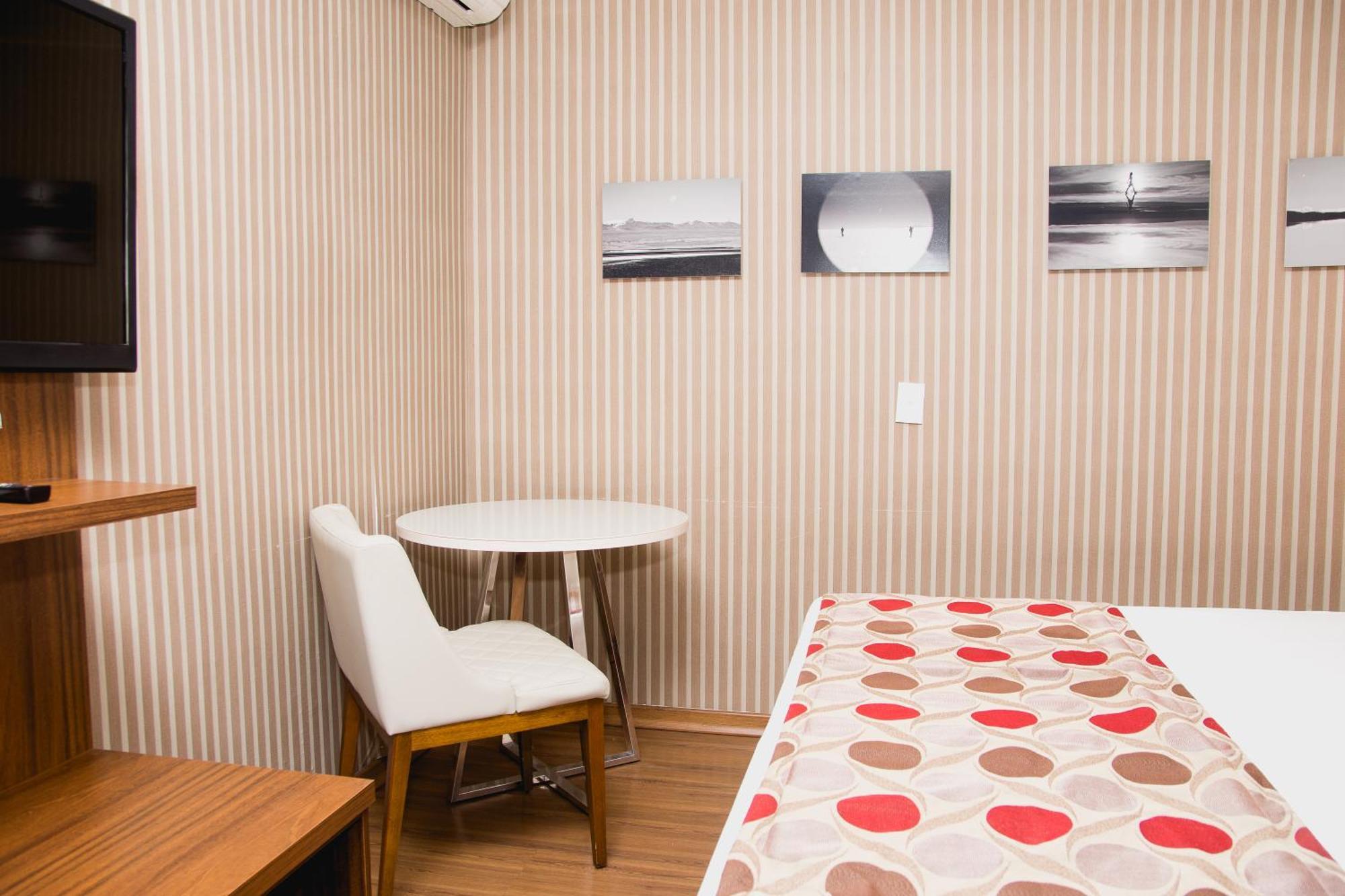 Class Hotel Pouso Alegre Bagian luar foto