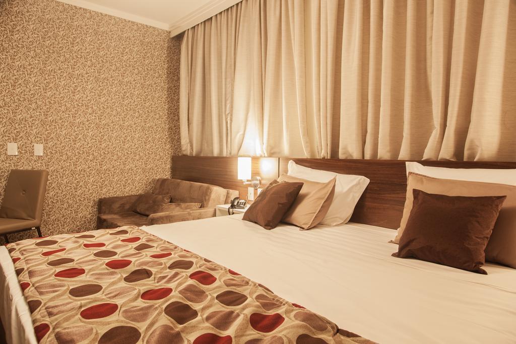 Class Hotel Pouso Alegre Bagian luar foto